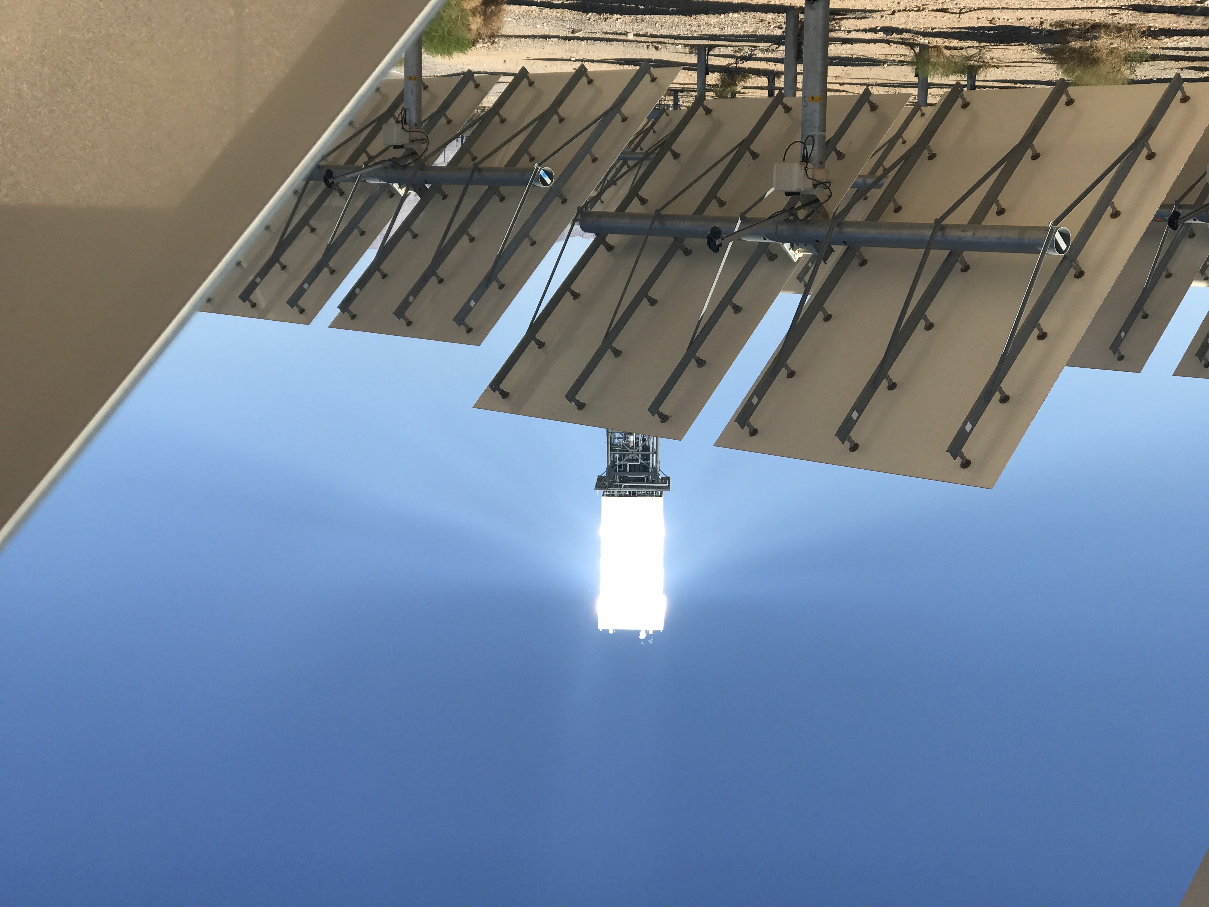 Solar tower, Mojave
